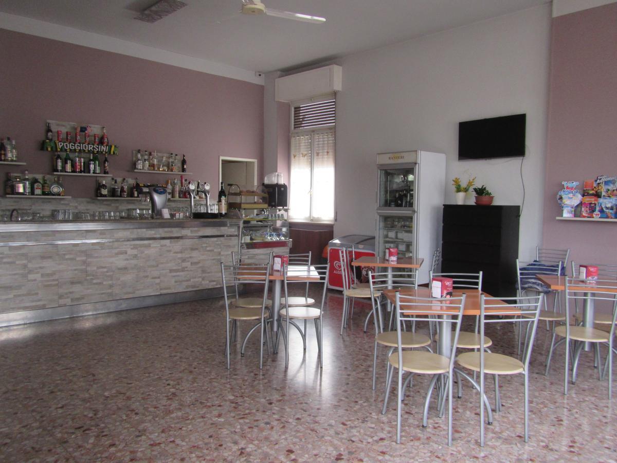 Lo Scoglio Hotel Castelnuovo del Garda Exterior photo